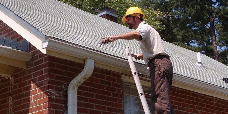 cleaning gutters