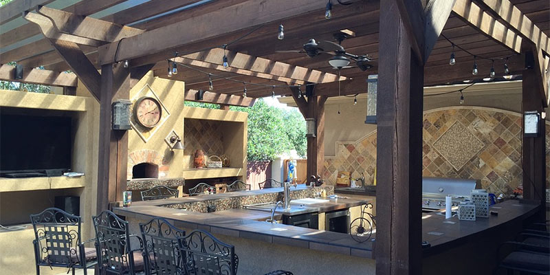 outdoor kitchen