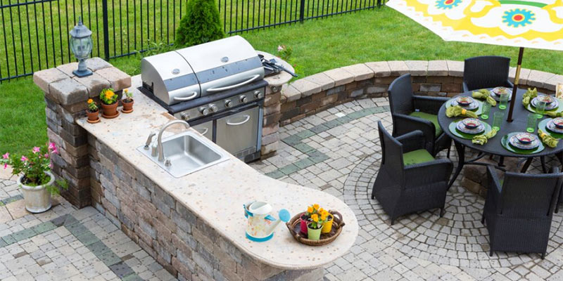 outdoor kitchen